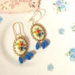 Raindrops - Vintage Floral ..