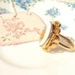 Buttercup - Vintage Locket ..