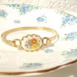 Buttercup - Vintage Flower ..