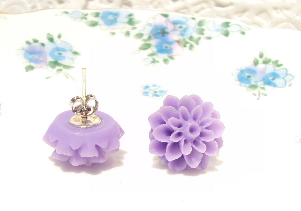 Telling Secrets - Flower Stud Earrings